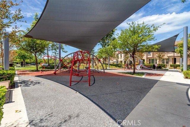 Building Photo - 30 Finch