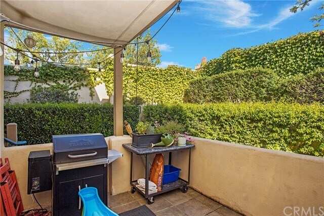 Building Photo - 50 Abrigo-