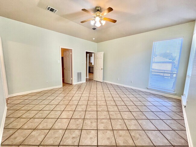 Building Photo - 707 Belmark Ct
