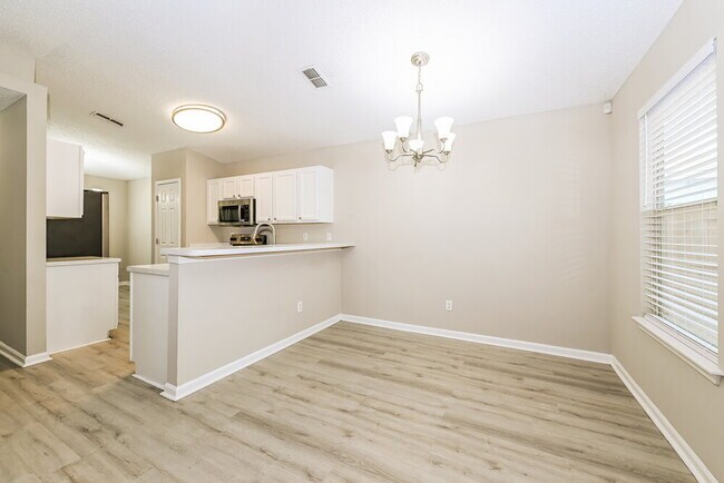 Building Photo - 711 Calico Jack Way