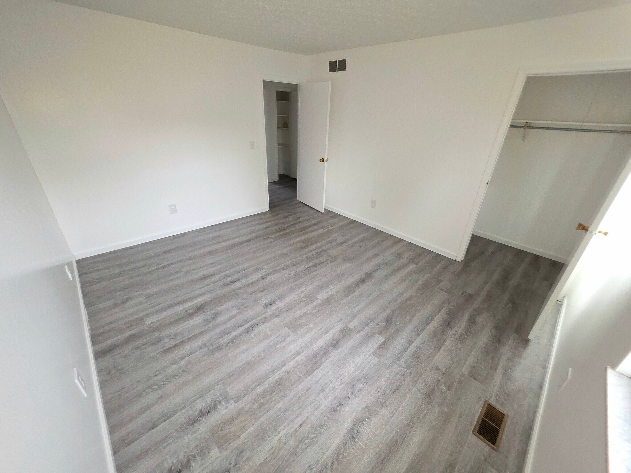 Bedroom 2 - 5378 Portland St