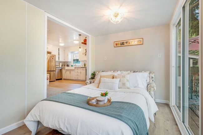 Building Photo - 4459 Brygger Dr W