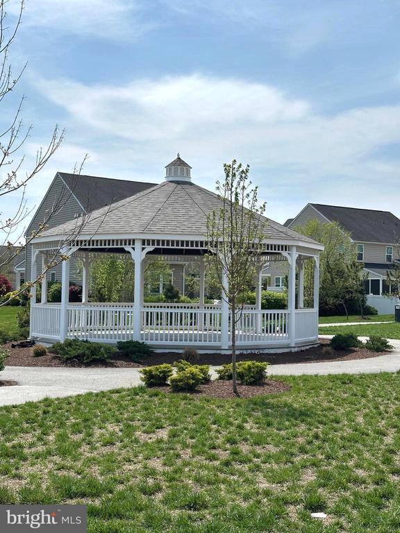 Building Photo - 27 Rolling Branch Dr