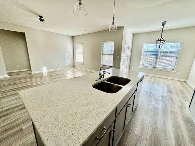 Building Photo - Coming soon