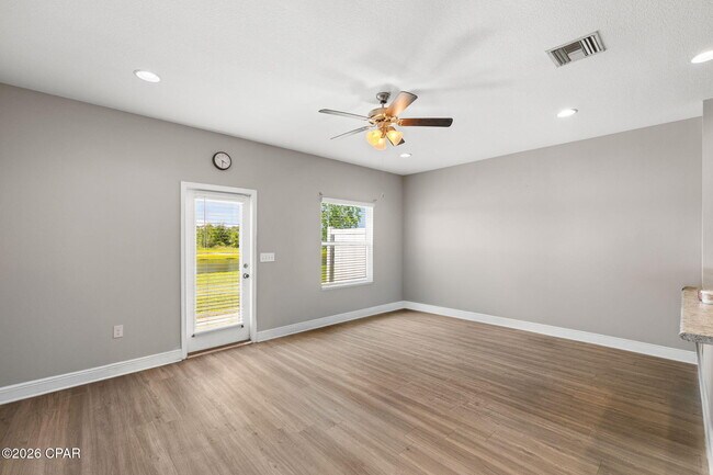 Building Photo - 5768 Callaway Cir
