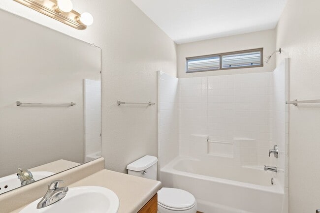 Building Photo - 6098 S Place Du Lis