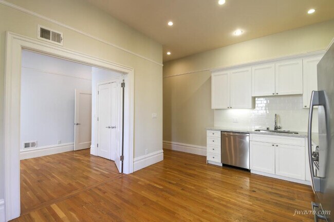 Building Photo - 2614 California St