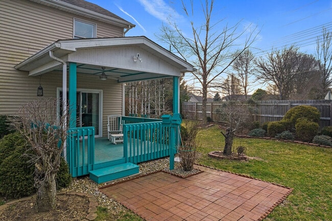 Building Photo - 2422 Cedar Crest Dr