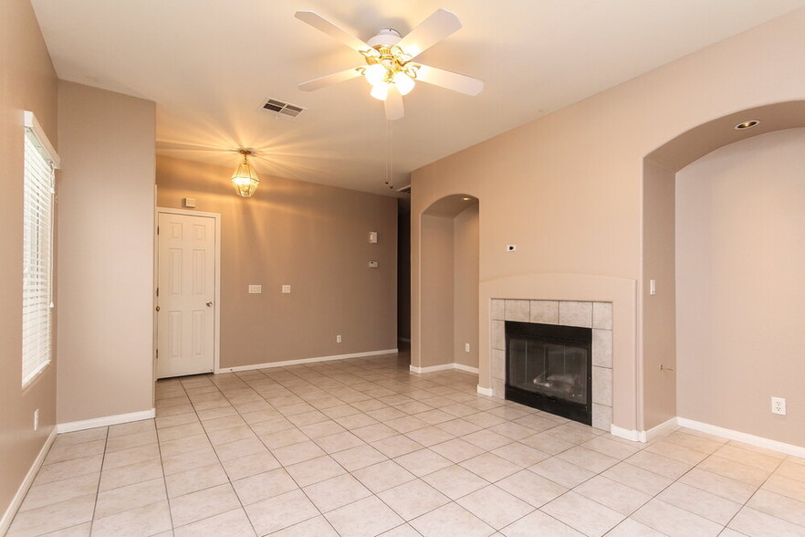 Building Photo - 1051 Little Rock Way
