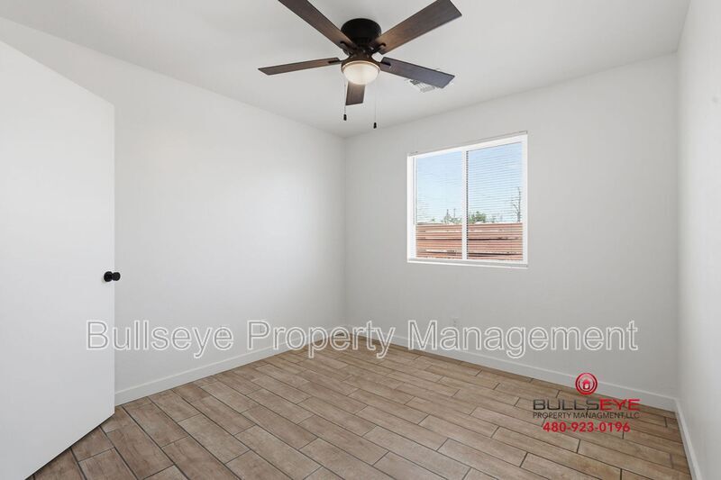 Building Photo - 428 S 97th Pl