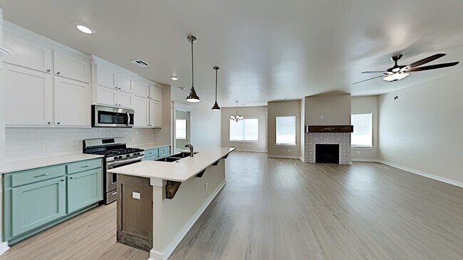 Building Photo - A Nice 3 Bedroom 2.5 Bathroom Custom Home ...