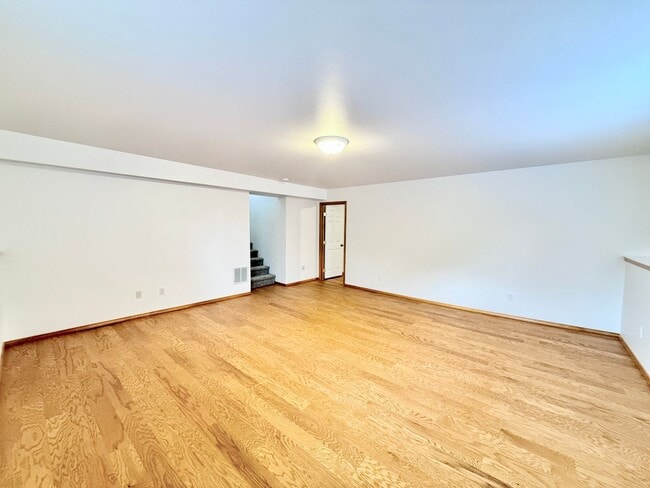 Building Photo - Rare First-Time Rental | Spacious 5BR + Office Cul-de-Sac Home Backing to Nature