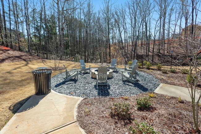 Building Photo - 1604 Halbrook Pl SW