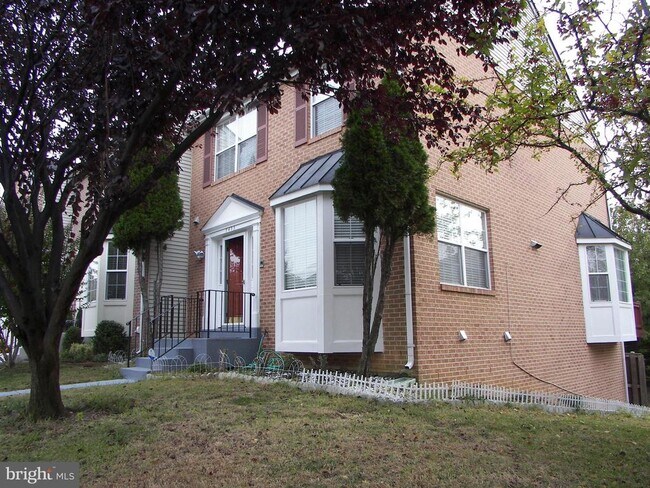 Building Photo - 7495 Digby Grn