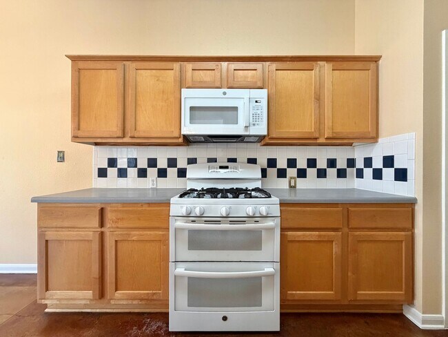 Building Photo - 14900 Doria Dr