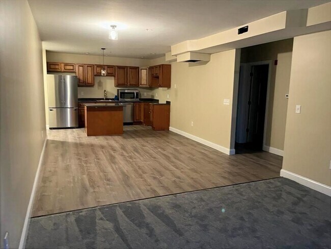 Building Photo - 42 Church St