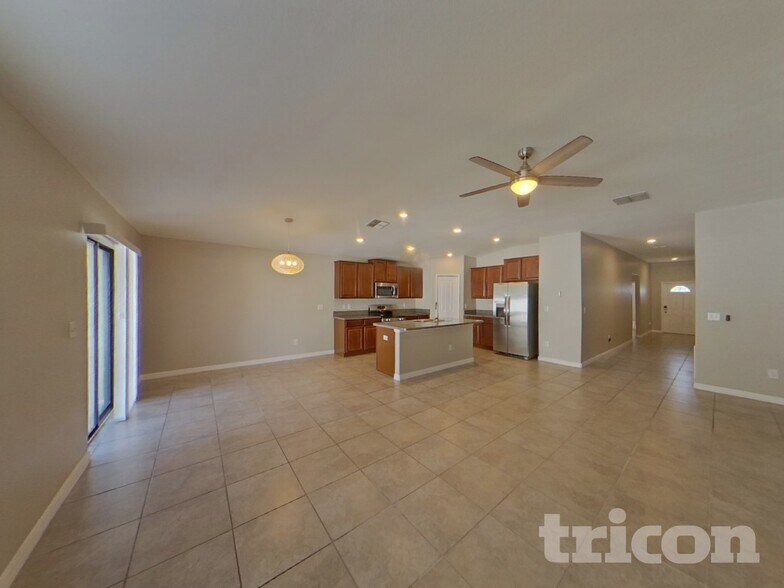 Building Photo - 10034 Carloway Hills Dr