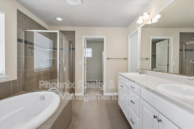 Building Photo - 963 Laramie Ln