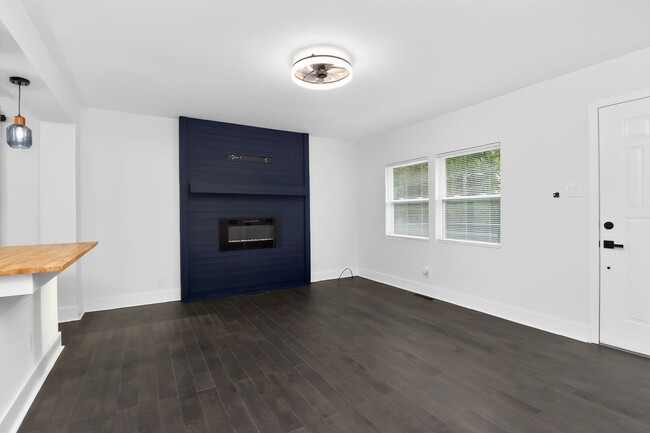 Building Photo - Charming 3BR/2BA Home located in NoDa!