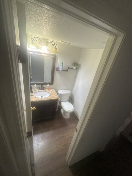 Building Photo - 12848 Tierra Lince Dr