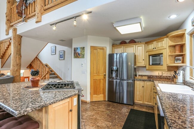 Building Photo - Ten Mile View House - Breckenridge - Winte...