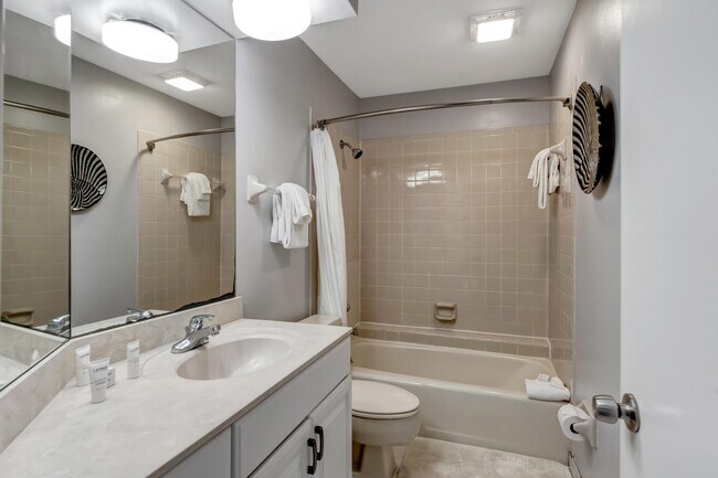 Building Photo - 290 Sandestin Blvd W