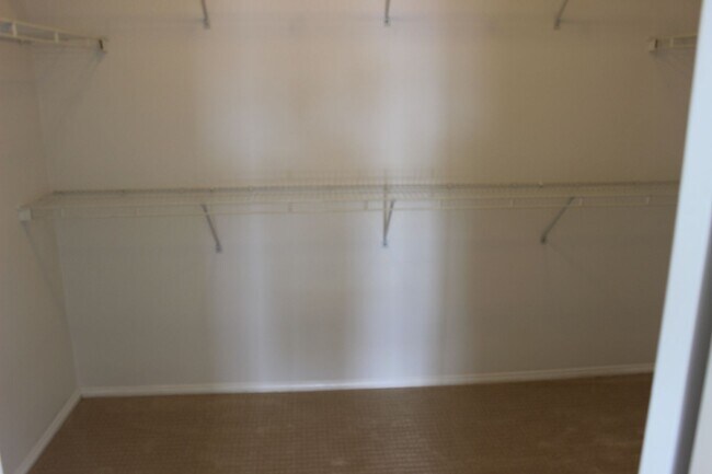 Building Photo - 39 Whispering Pine