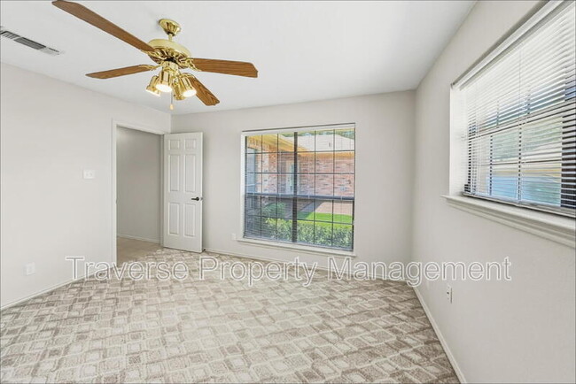 Building Photo - 5407 Ledgestone Dr