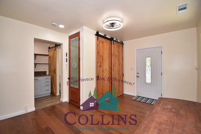 Building Photo - 12883 Ridge Rd