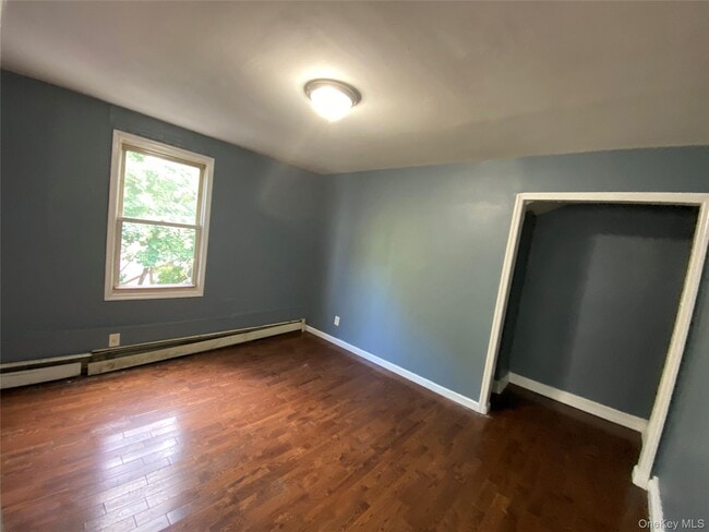 Building Photo - 31 Clark St