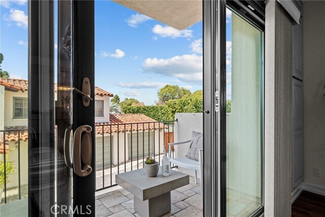 Building Photo - 2357 Palos Verdes Dr W