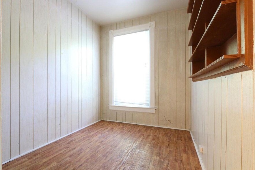 Building Photo - 2143 W Bowler St