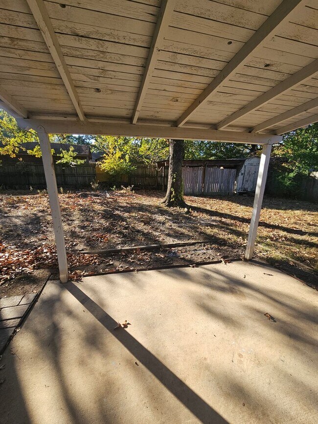 Building Photo - Home in Bryant