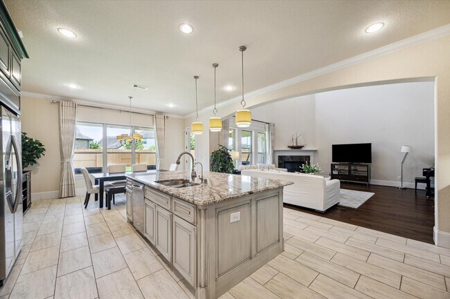Building Photo - 4511 Royal Bend Ln
