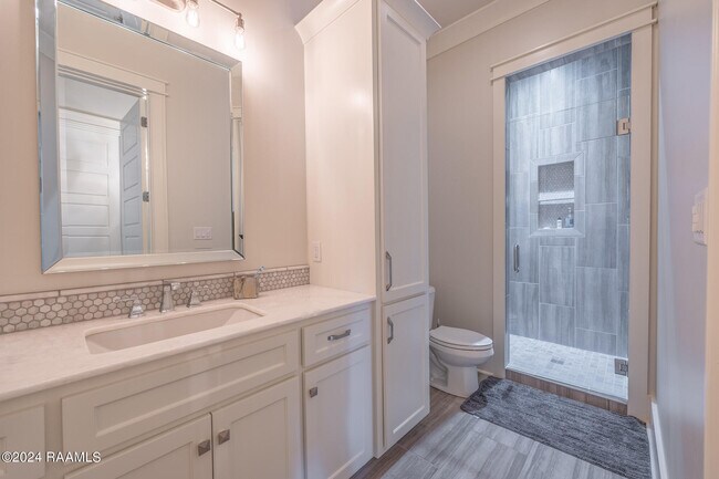 Building Photo - 300 Brightwood Dr