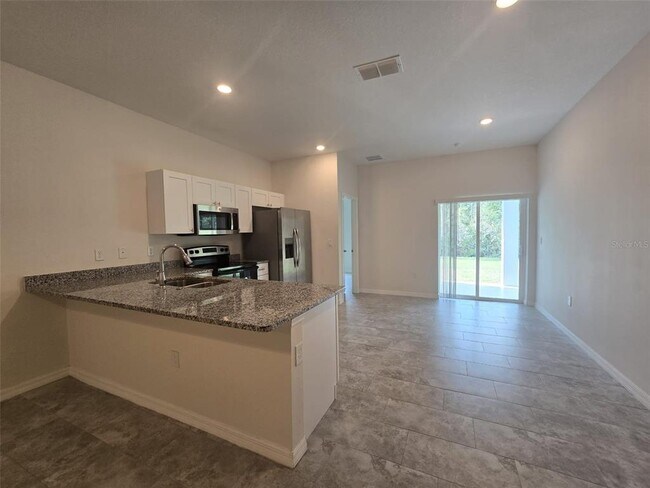 Building Photo - 546 Imperial Pl
