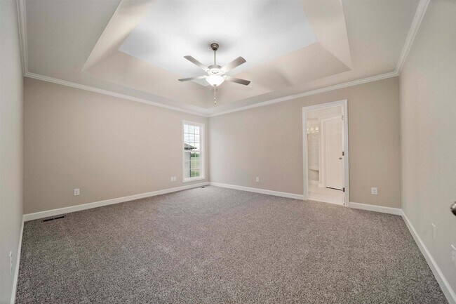 Building Photo - 103 Acorn Wy