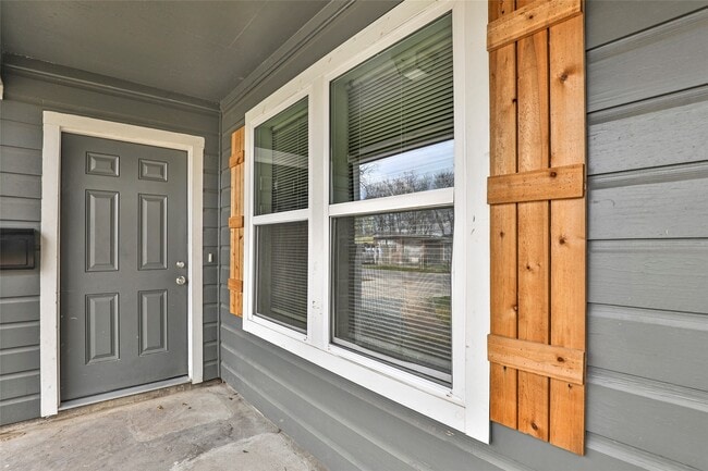 Building Photo - 6721 Madrid St