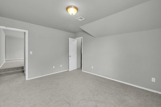 Building Photo - Welcome to this gorgeous home in the highly desirable Eddington Place neighborhood!