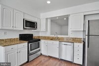Building Photo - 107 Conway Ct