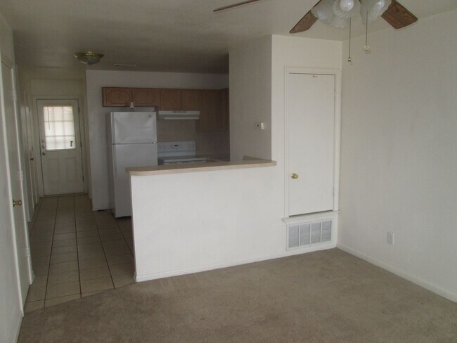 Building Photo - 809 Leifester Cir