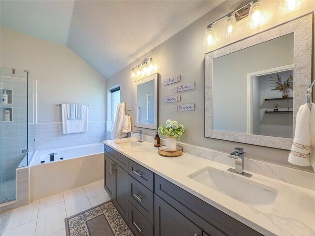 Building Photo - 2516 Spring Landing Dr