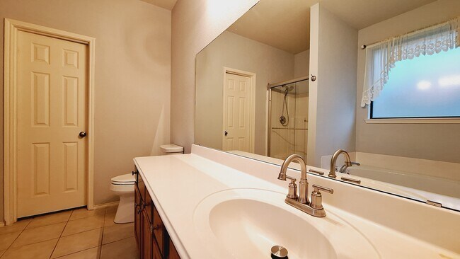 Building Photo - 5812 Lava Dr