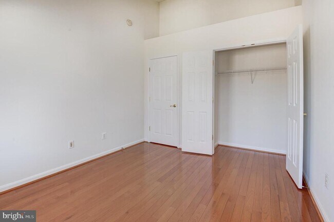 Building Photo - 18818 Silverwood Terrace