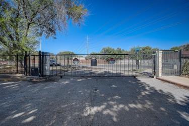 Building Photo - 6906 Lovely Ln