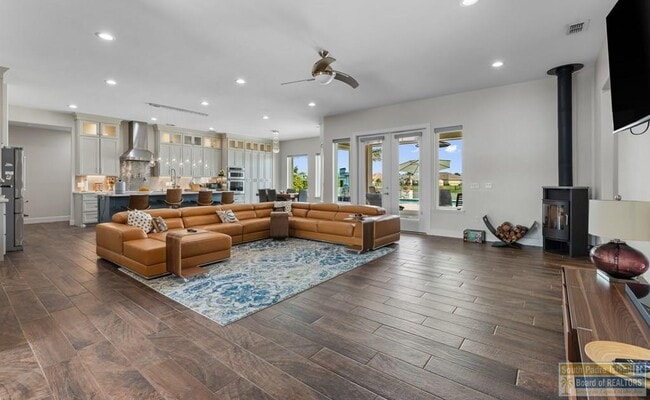 Building Photo - 4 Sawgrass Ct