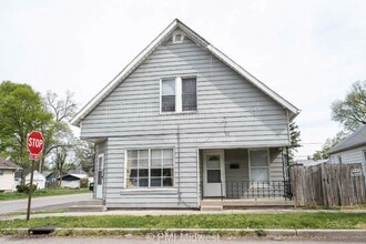 Building Photo - 1604 E Kelly St