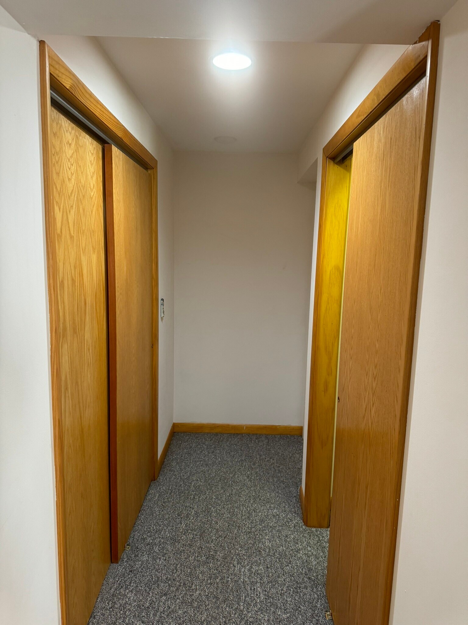 Building Photo - 7S485 Lynn Dr