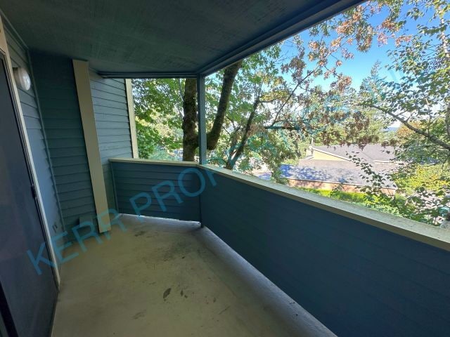 Building Photo - FREE RENT! Charming 2-Bed Condo in Clackam...