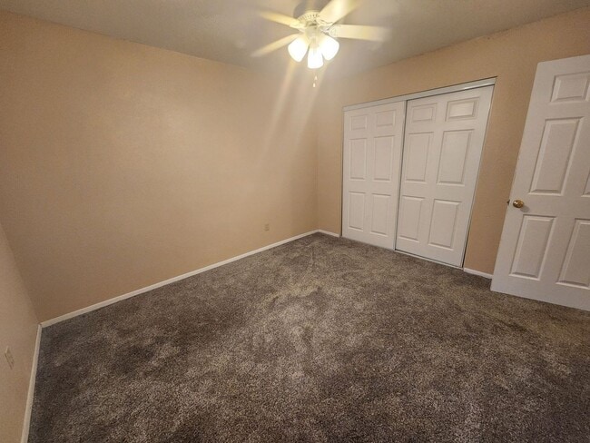 Building Photo - Corner Lot 2 Bedroom w/ 2 Car Garage